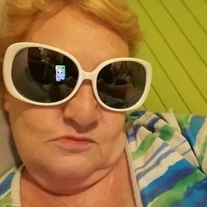 Meet your Posher, Geneva